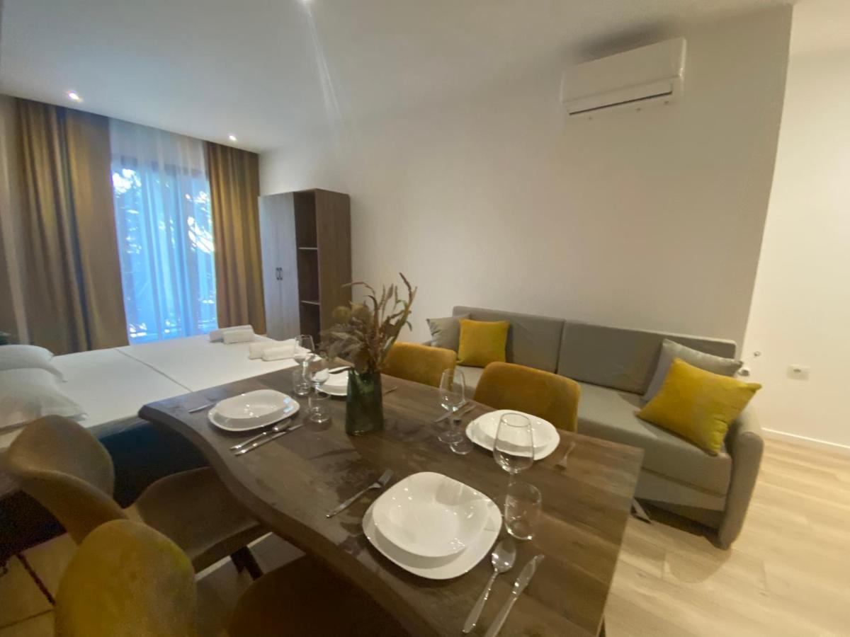 Brand New Apts Located At The City'S Main Square-100 Mbs Wifi ดูร์เรส ภายนอก รูปภาพ