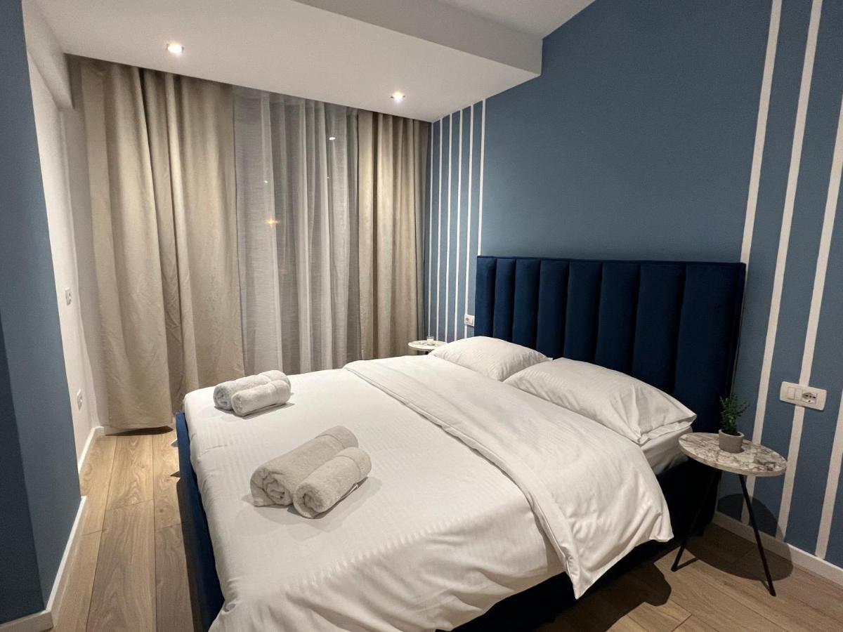 Brand New Apts Located At The City'S Main Square-100 Mbs Wifi ดูร์เรส ภายนอก รูปภาพ